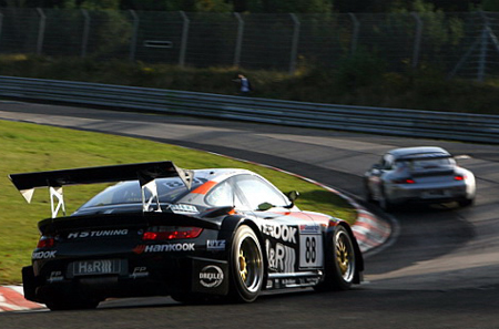 Alzen-Porsche Turbo с шинами Hankook устанавливает рекорд скорости